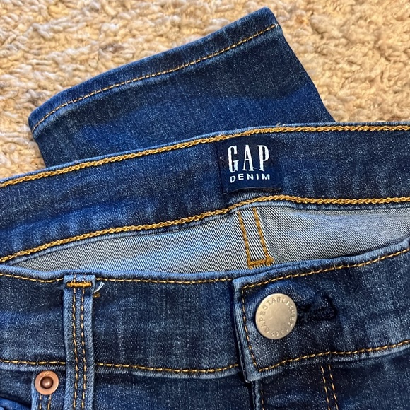 GAP 29 Regular True Skinny Dark Wash Jean - Picture 2 of 4